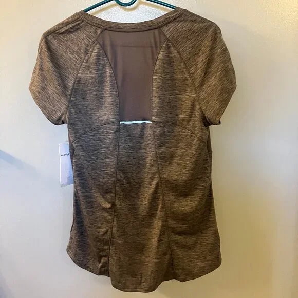 NWT Layer 8 Performance Tee Gray V-neck Size Large - Picture 9 of 9